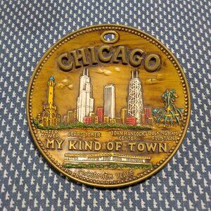 Chicago Chi-Town 3-D Relief Decorative Souvenir Plate